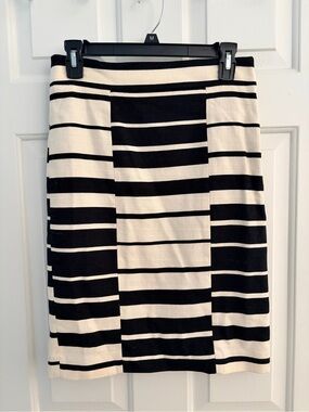 Ann Taylor Black and Cream Striped Pencil Skirt